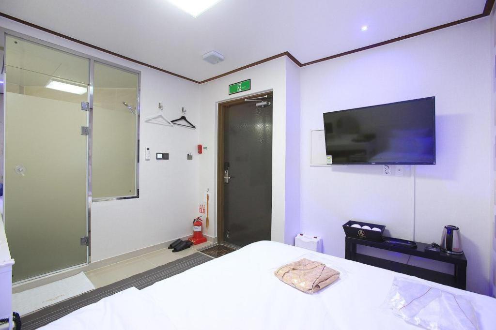 Itaewon A One Hotel Сеул Екстериор снимка
